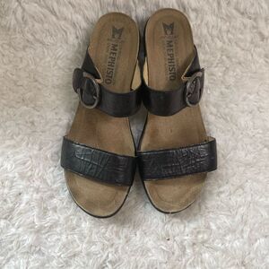 Mephisto leather Black crinkle wedge straps sandals silver tone buckle EURSZ39